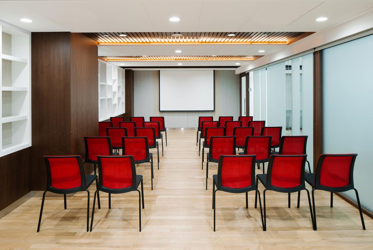 Khách sạn Ibis On Bencoolen - Newly Renovated 4*